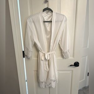 $7 - White Bridal Robe
